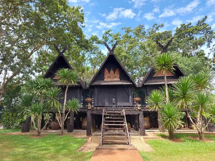 Chiang Rai: Temple Treasures & Popular Sightseeings (Buffet) - Key things you will notice on this Chiang Rai tour