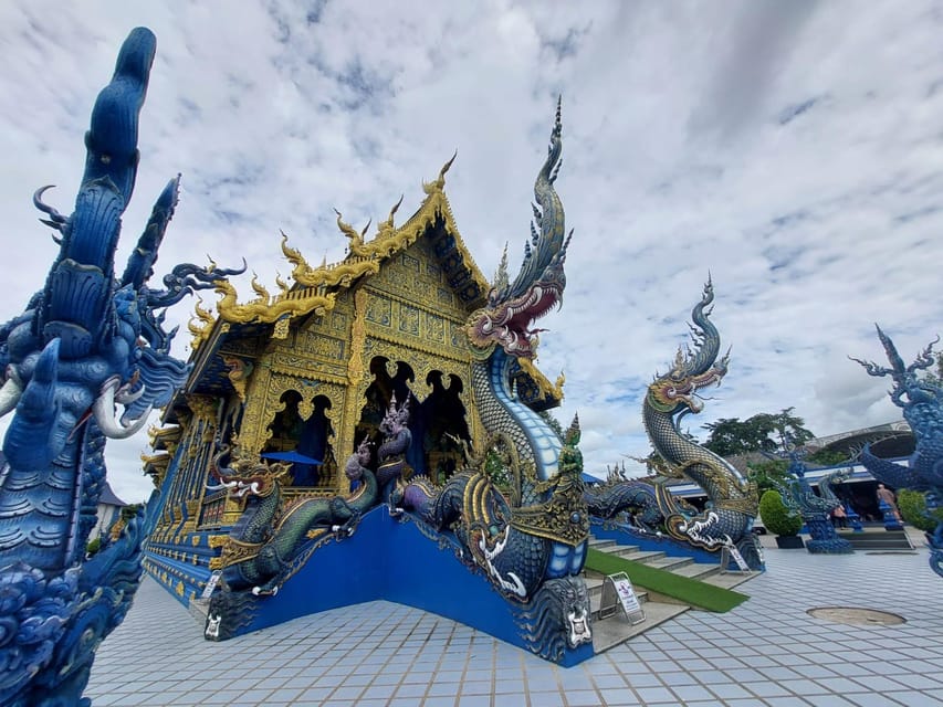 Chiang Rai: Temple Treasures & Popular Sightseeings (Buffet) - Mae Chan lunch break: a real pause in the middle