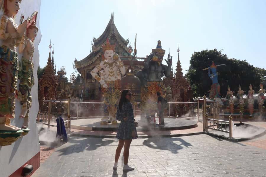 Chiang Rai: Temples Trip with Sang Kaew and Lalitta Cafe - Guides, Driving, and the Private-Group Advantage