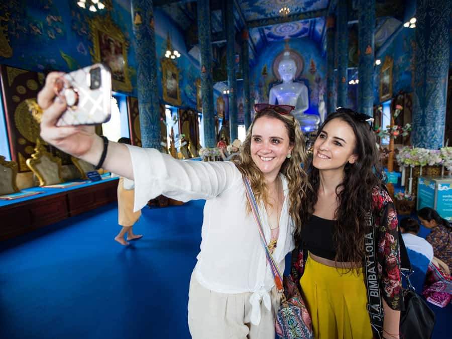 Chiang Rai White Temple and Blue Temple Day Tour - Wat Rong Khun (White Temple): Modern Art in Temple Form