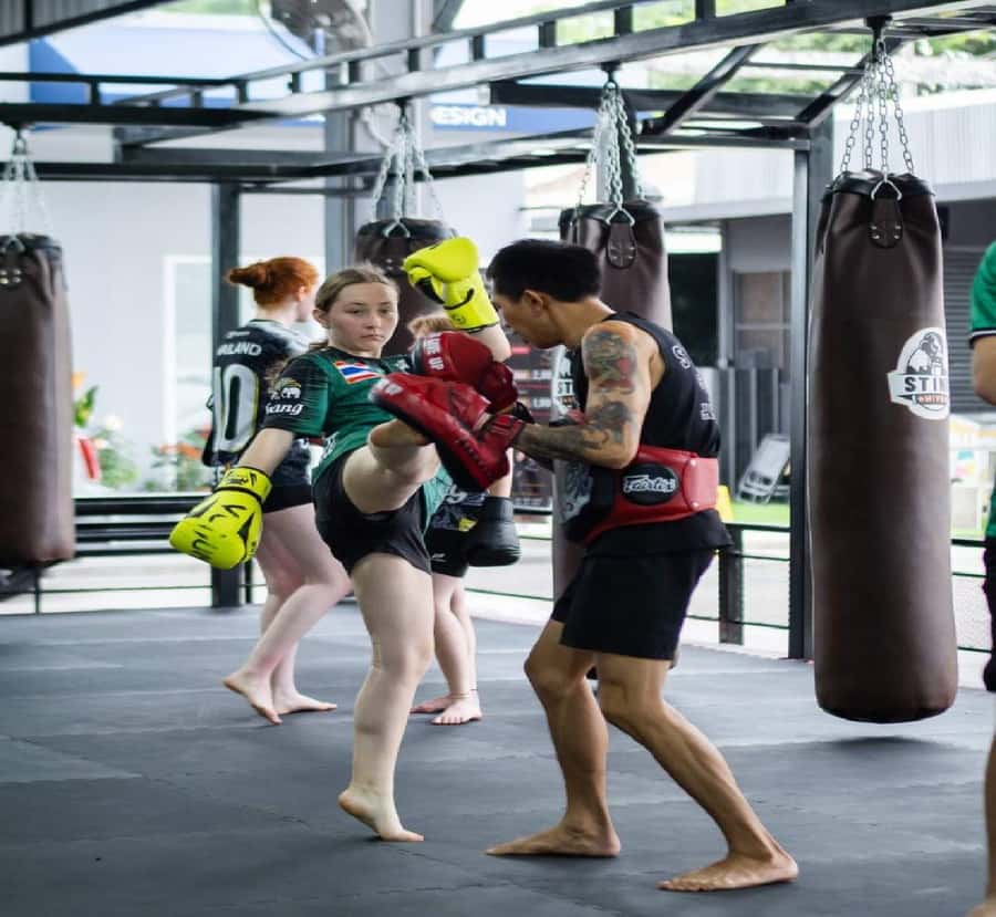 Chiangmai : Muay Thai Training academy - Warm-up discipline, then fundamentals that actually stick