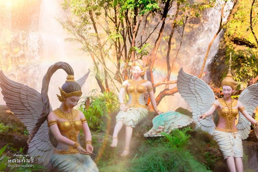 Chiangmai to Chiangrai: 3 Temples, Hot Springs& Lalitta Cafe - The long day from Chiang Mai, and why it’s still worth it