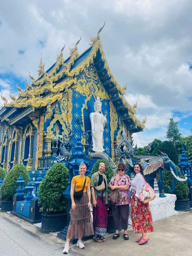 ChiangRai:Full Package!Temples,Long Neck,The Golden Triangle - Early pickup in Chiang Mai, then you’re on the road for real