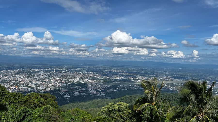 Chingmai Sunrise Hike & Cultural Traditions - Lunch in Chiang Mai and Why This Day Feels Worth the $70