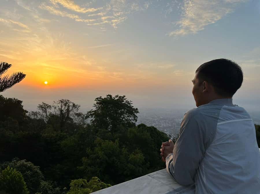Chingmai Sunrise Hike & Cultural Traditions - Almsgiving Ceremony: What You Do, What You Get, and How to Respect It