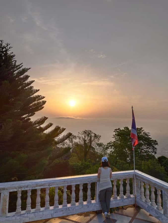 Chingmai Sunrise Hike & Cultural Traditions - Wat Pha Lat Stop and Spirit-Focused Sightseeing