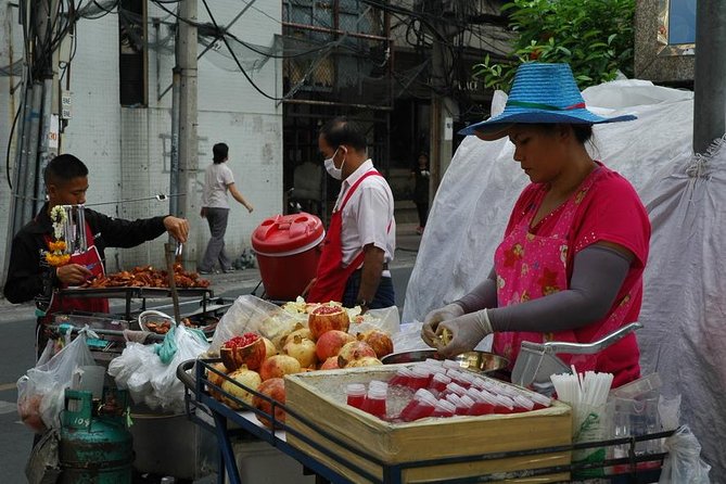 CHOB Bangkok Walking Tour (Talking + Walking + Eating) - Skyline, temples, and city icons: Golden Mount to the heights of Bangkok
