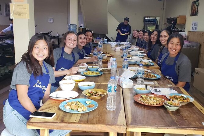 Choose 5 Dishes: Half-Day Cooking Class in Sukhumvit with Market Tour - Curry paste day: the technique you’ll remember