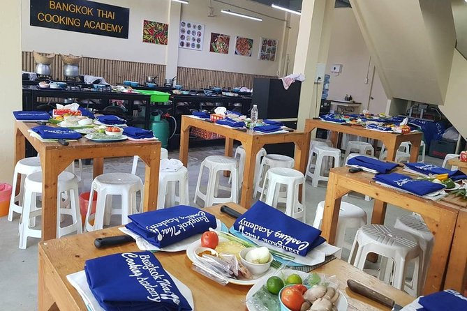 Choose 5 Dishes: Half-Day Cooking Class in Sukhumvit with Market Tour - What you end up eating: a complete Thai meal you can repeat