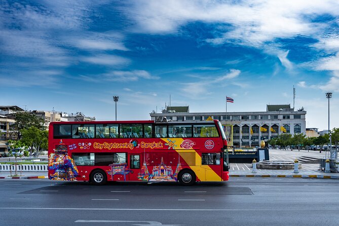 City Sightseeing Bangkok Hop-On Hop-Off Bus Tour - Mandarin Hotel Bangkok to Wat Traimit: Temples in the Middle, Not Just at the End