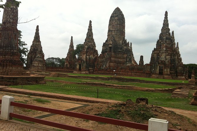 Colors of Ayutthaya Full-Day Bike Tour - Why this Ayutthaya bike day feels different from a van tour
