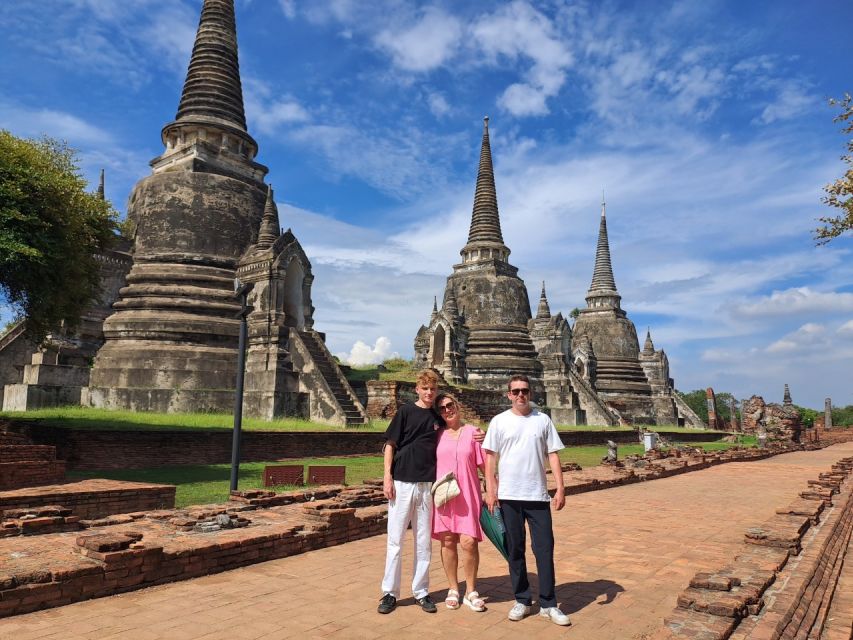 Colors of Ayutthaya: UNESCO Heritage 6 hour Bicycle Tour - Wat Phra Si Sanphet and the three distinctive pagodas