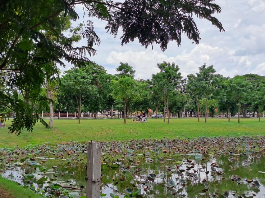 Colors of Ayutthaya: UNESCO Heritage 6 hour Bicycle Tour - Market stop for baked and fried delicacies