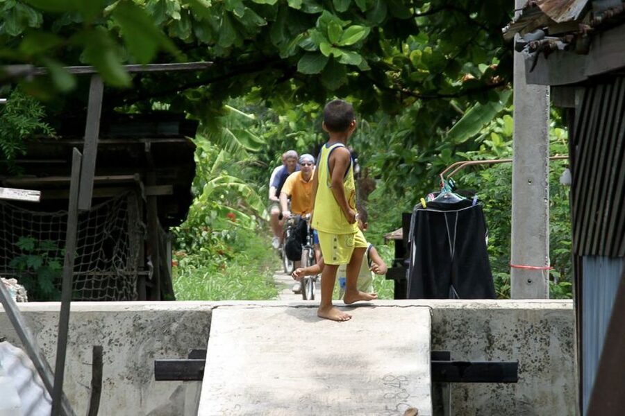Colors Of Bangkok: 4-Hour Small Group Bike Tour - Chao Phraya crossing by ferry and long-tail boat