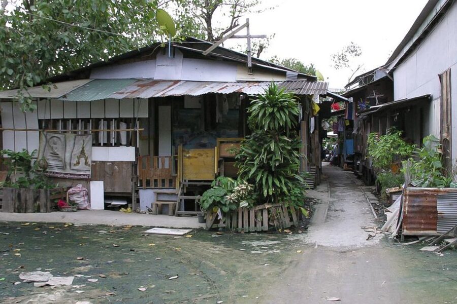 Colors Of Bangkok: 4-Hour Small Group Bike Tour - Bang Krachao: elevated paths, coconut shade, and the feeling of getting away