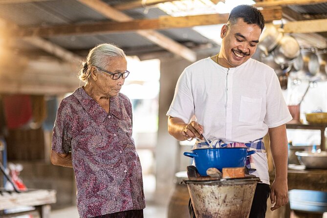 Cooking Class by Samui Native Instructor Geng and O Family - Arriving at the cooking farm kitchen in Plailaem Soi 8