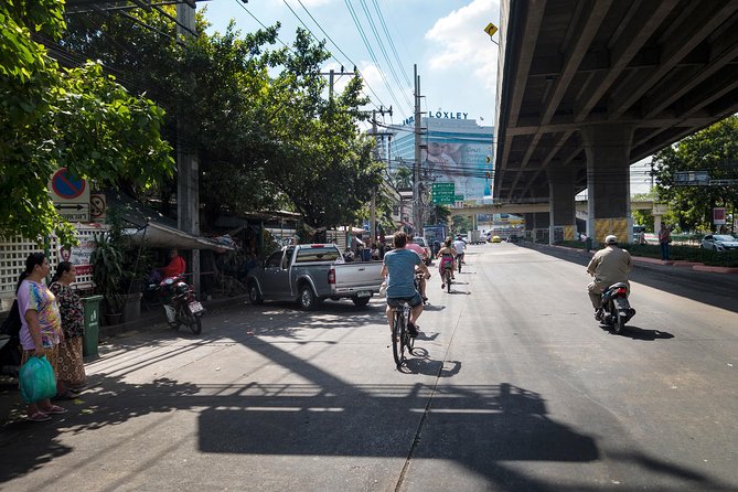 Countryside Bangkok and a Local Floating Market Tour by Bicycle Including Lunch - Getting set up: bikes, helmets, and that first confidence boost