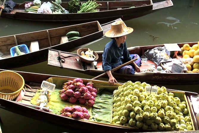 Damnoen Saduak Floating Market & Paddle Boat Adventure - The 30 minute paddle boat ride, the fun part and the limitation