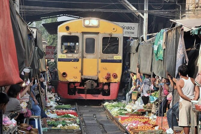 Damnoen Saduak Floating Market & Railway Market Tour from Bangkok - Damnoen Saduak by Long-Tail Boat, Up Close to Boat Trade