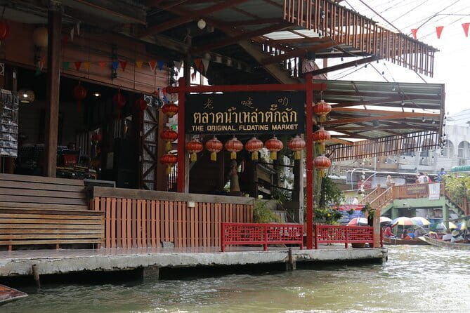 Day Trip to Bangkok Floating Market & Maeklong Railway - How to shop and cruise once you arrive at the floating market