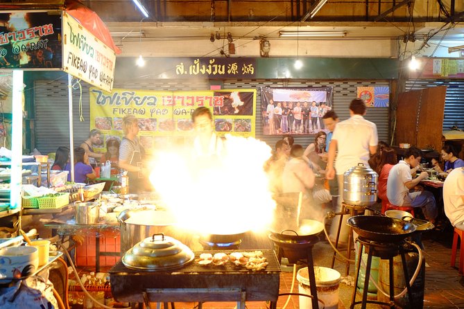 Discover Bangkok at Night 5-Hour Bike Tour with dinner - Guide Sugar and Why the Human Touch Matters on a Night Ride