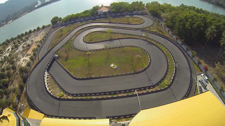 EasyKart Koh Samui (Chaweng Lake): Go-Kart Racing Experience - The racing experience: challenge your friends without losing the plot