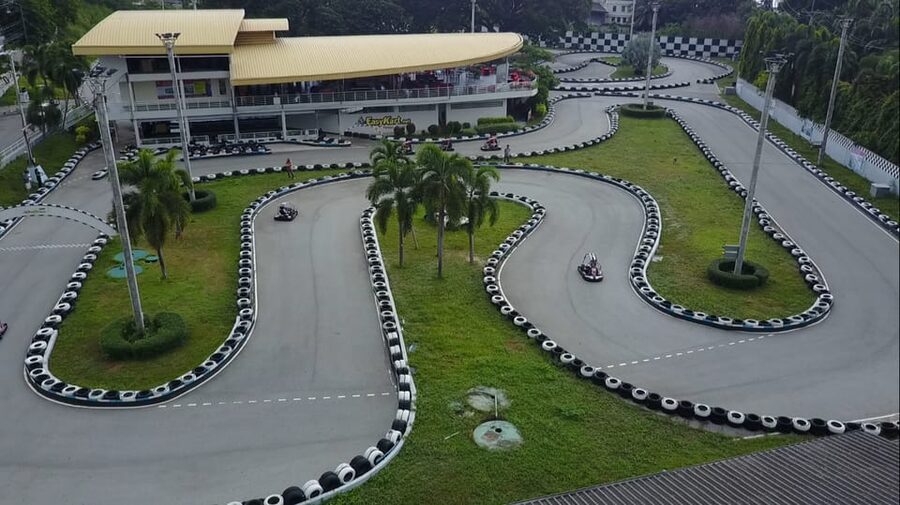 EasyKart Pattaya (Bali Hai Pier) : Go-Kart Racing Experience - Speed and engine options: what 43.5 mph means in practice