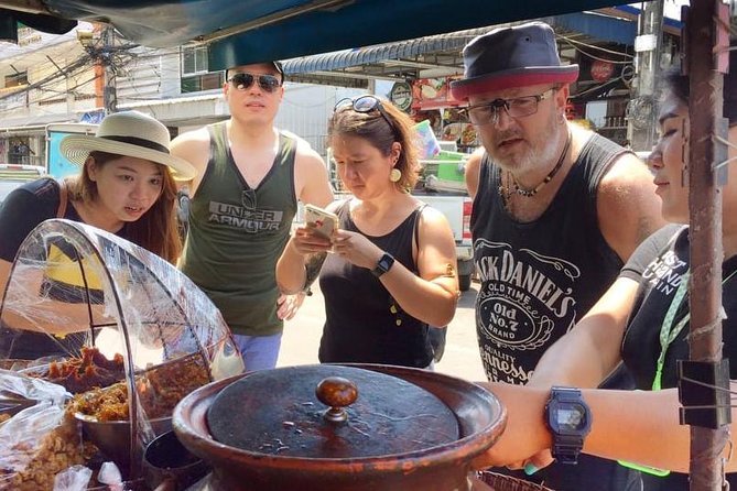 Eat Like a Local Food Tour in Hua Hin - Stop 1: Thai noodles in a family-run setting