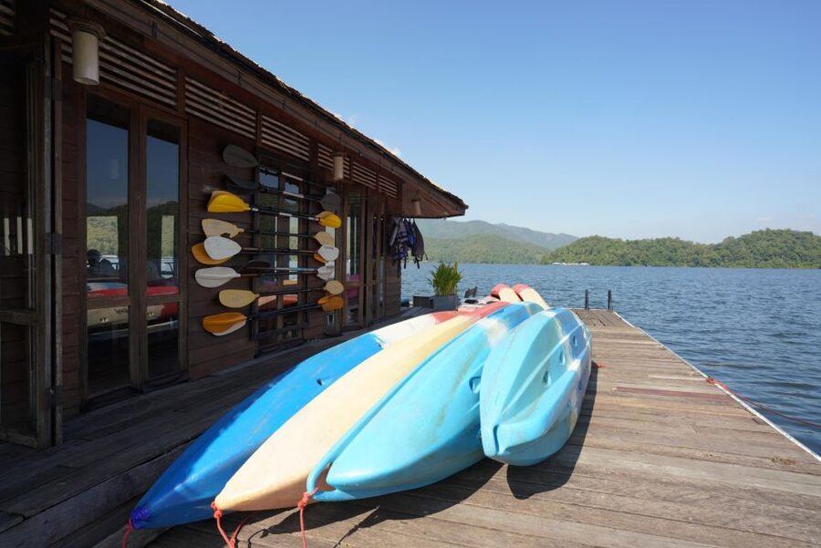Elephant Habitat Park Feeding Entry & Rafting Van Transfer - Who should book this trip, and who should think twice?