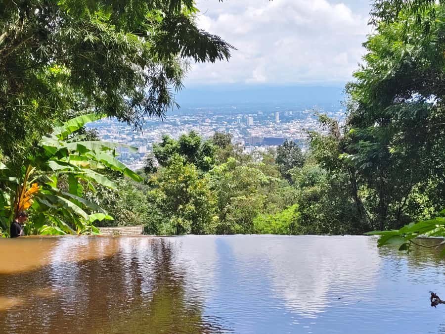 Ex-monk city & temples walking tour: (3.5 hours / 1.7 km.) - Key things I think you will enjoy
