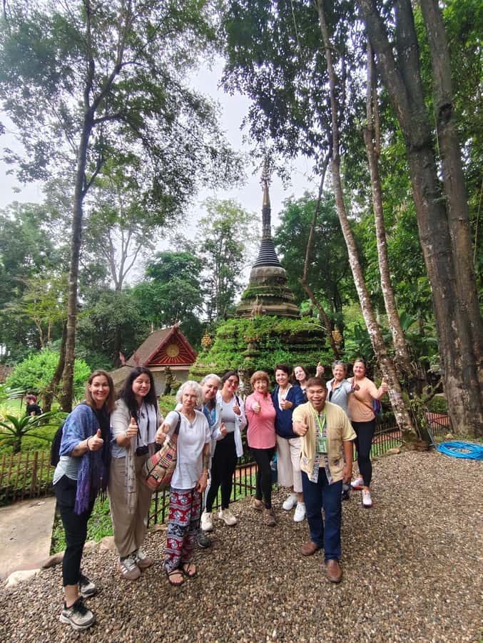 Ex-monk city & temples walking tour: (3.5 hours / 1.7 km.) - Walking the old city between stops