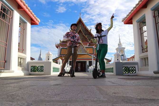 Explore Bangkok by E-Scooter & Try Street Food - Meeting point, start time, and the first ten minutes that matter