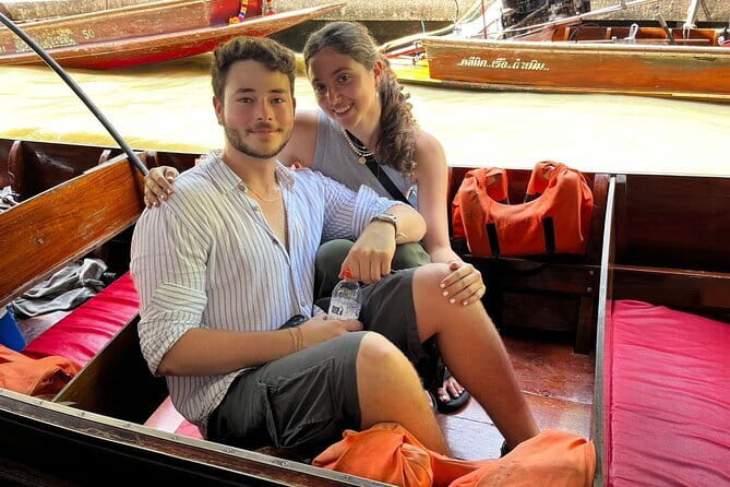 Floating and Railway Markets Private Tour - Two market showdowns, floating and on the tracks