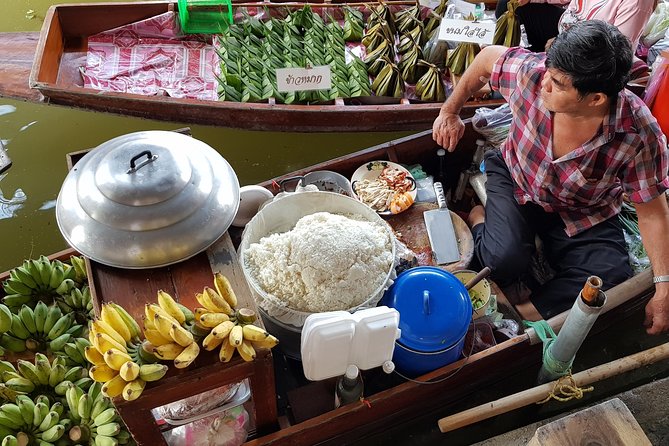 Floating Market Damnoen Saduak and Meklong Railway Market: Half Day Tour - What the itinerary feels like, step by step