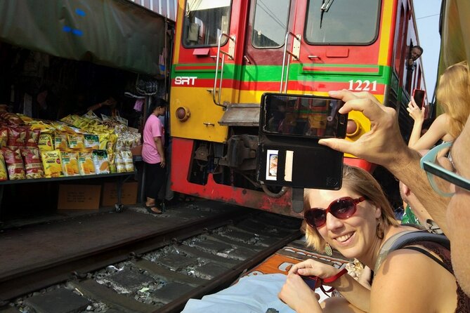Floating & Railway Markets (Optional Mangrove Visit) Private Tour - Mae Khlong Railway Market, the Umbrella-and-Train Timing