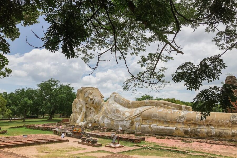 From Bangkok: Ayutthaya Day Tour by Bus with River Cruise - Tips to get more out of your photos and walking time