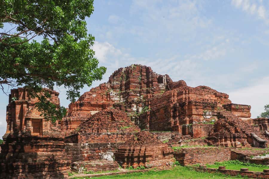 From Bangkok: Ayutthaya Day Tour by Bus with River Cruise - Wat Chaiwattanaram: Angkor-inspired architecture by the river