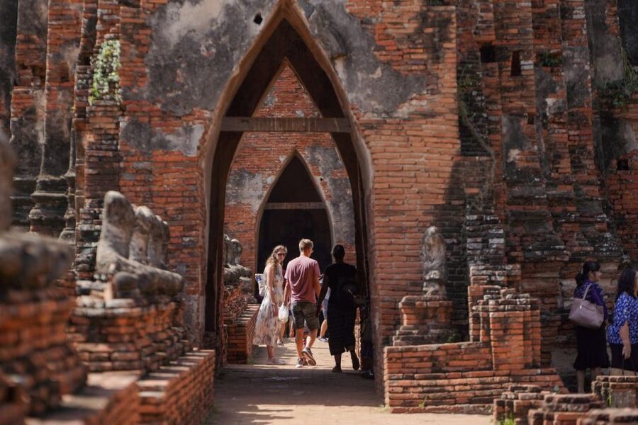From Bangkok: Ayutthaya Historical Day Tour by Bus - Wat Phra Si Sanphet: Royal-Temple Scale and Guided Details