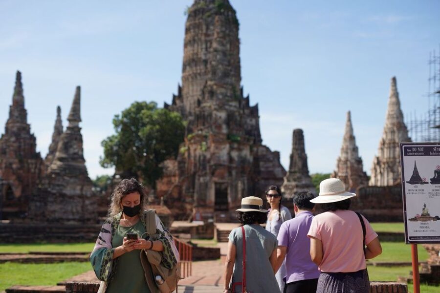 From Bangkok: Ayutthaya Historical Day Tour by Bus - Lunch and Street Food Time in Ayutthaya: A Real Reset