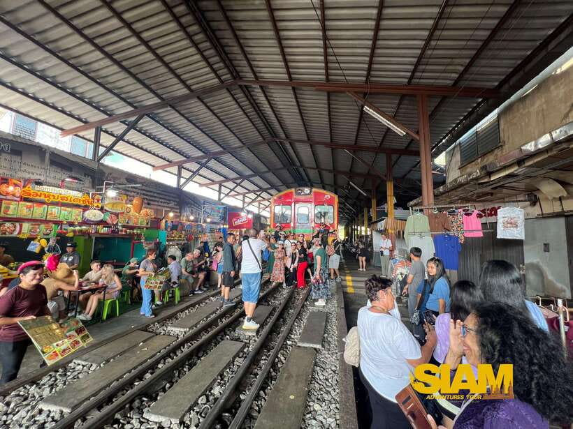From Bangkok:Damnoen Floating Market and Railway Market Tour - Key things to know before you go