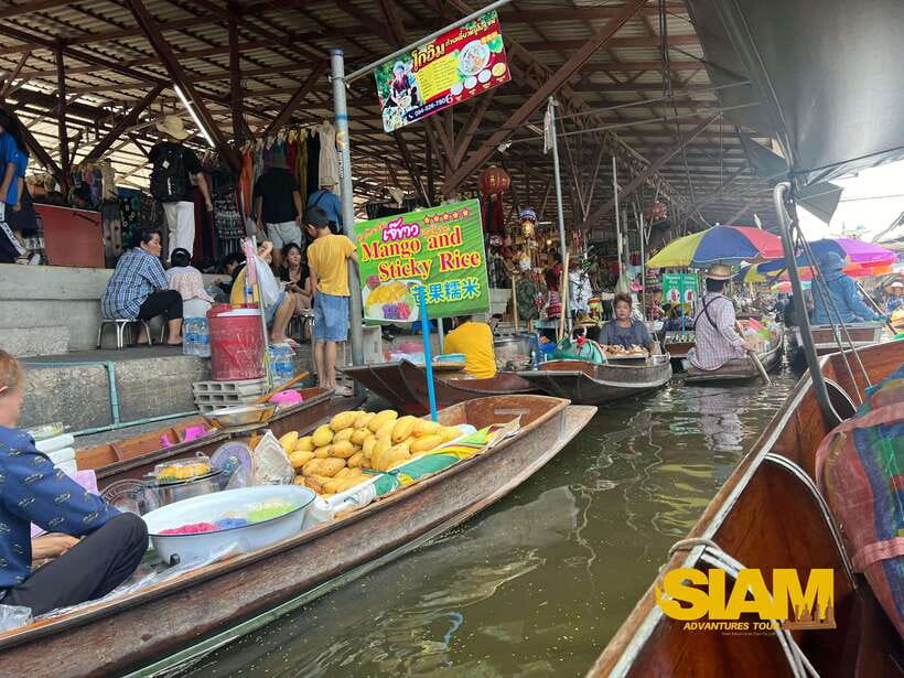 From Bangkok:Damnoen Floating Market and Railway Market Tour - Food and souvenirs: how to spend without getting annoyed