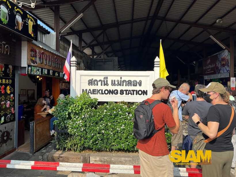 From Bangkok:Damnoen Floating Market and Railway Market Tour - Price and value: is $40 a fair deal?