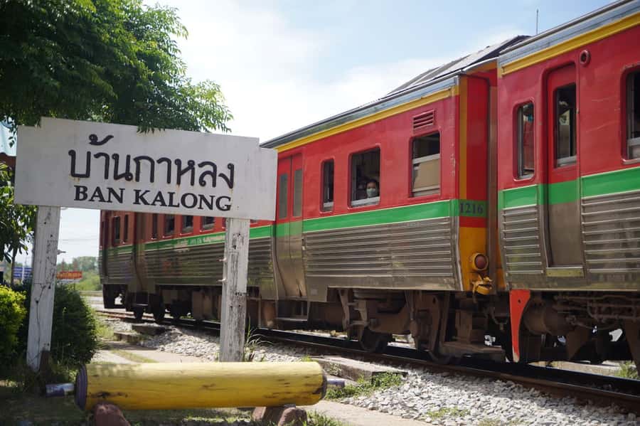 From Bangkok: Floating Market and Ayutthaya Guided Day Tour - The Damnoen Saduak Floating Market by Paddle Boat