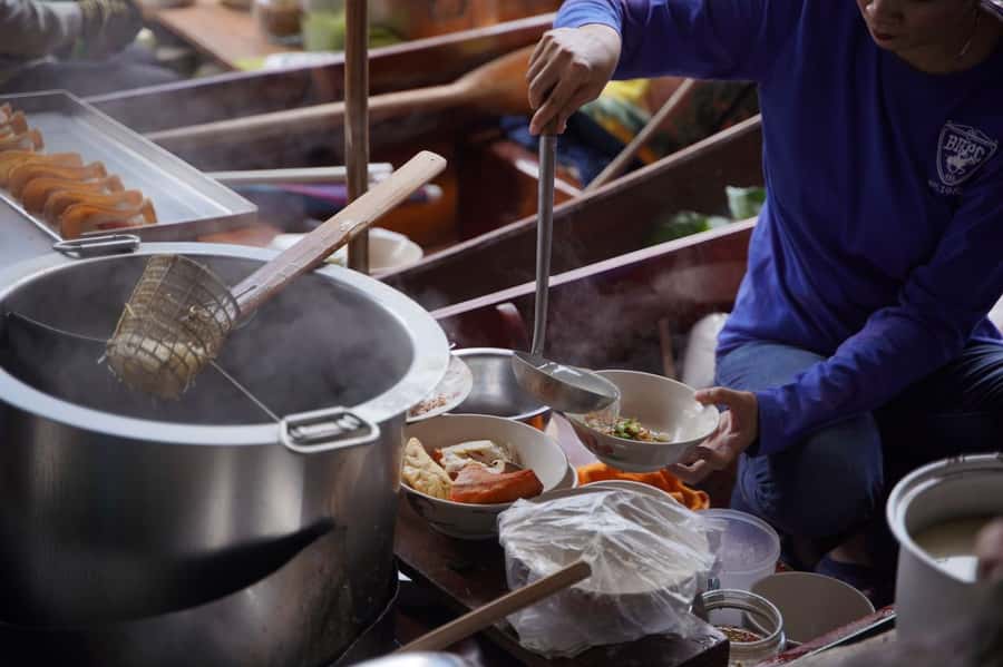 From Bangkok: Floating Market and Ayutthaya Guided Day Tour - Guides and Pacing: The Difference Between Seeing and Getting It
