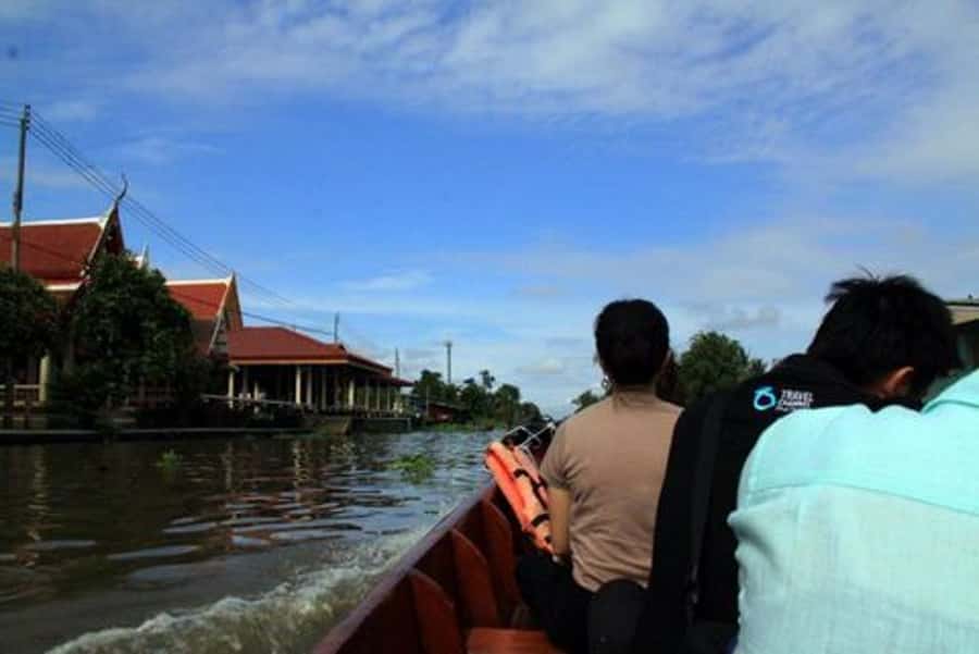 From Bangkok: Mahasawat Canal and farm with Lunch - Getting out of the city: pickup, ride comfort, and rain-or-shine planning