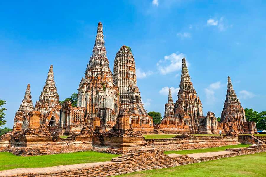 From Bangkok: Markets and Ayutthaya Tour - Damnoen Saduak Floating Market by longtail boat