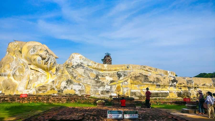From Bangkok: Markets and Ayutthaya Tour - Ayutthaya Historical Park UNESCO: Wat Mahathat and friends