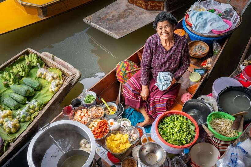 From Bangkok: Railway & Damnoen Saduak Floating Market Tour - An Early Start from Bangkok That Actually Pays Off