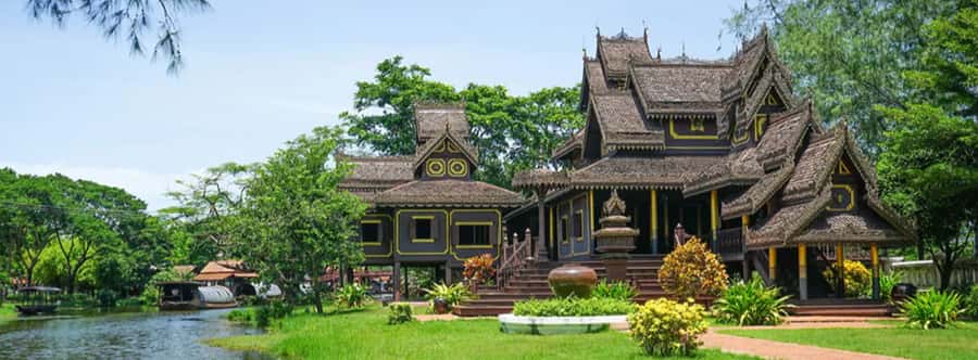 From Bangkok: Samut Prakan Ancient Private City Tour - Lunch in the Middle: A Rest Stop That Keeps the Day Enjoyable