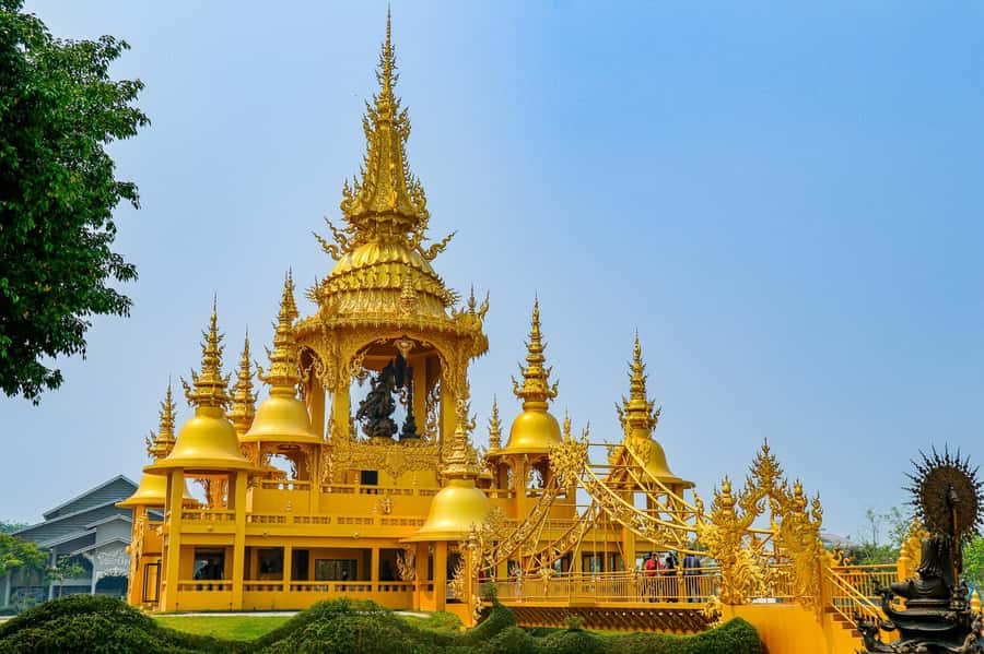 From Chiang Mai: Chiang Rai 2 Temples and Golden Triangle - Golden Triangle by longtail boat: what it is, and why reviews split